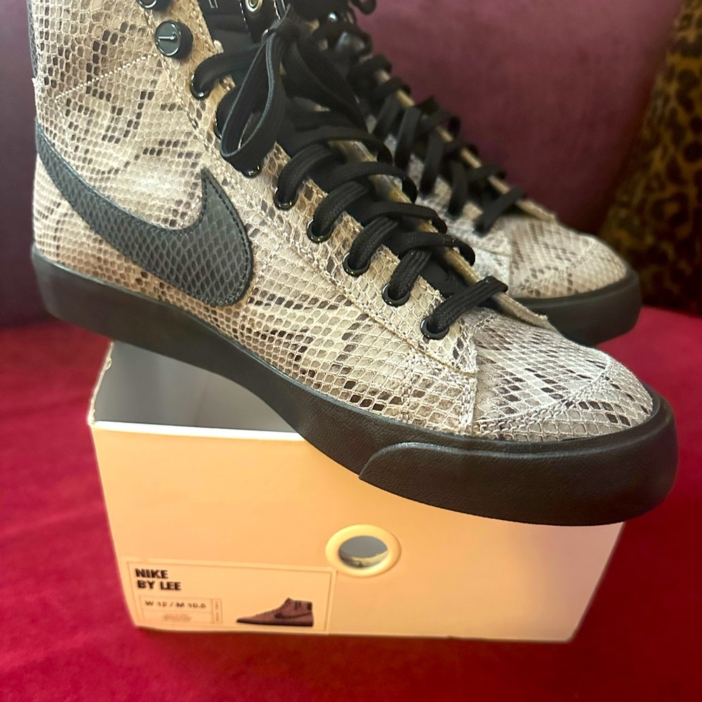 Unisex One of a kind. Exclusive. Nike Blazer